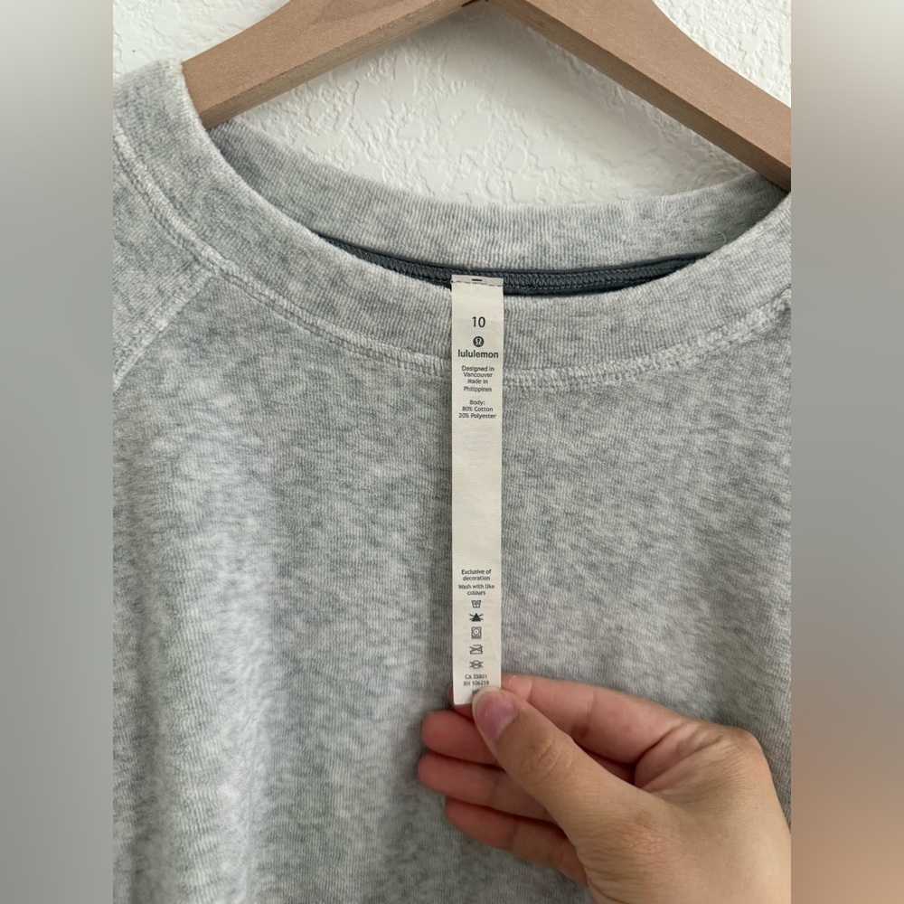 Lululemon // EUC Every Moment Crew in Heathered Core Ultra Light Grey - Picture 9 of 11